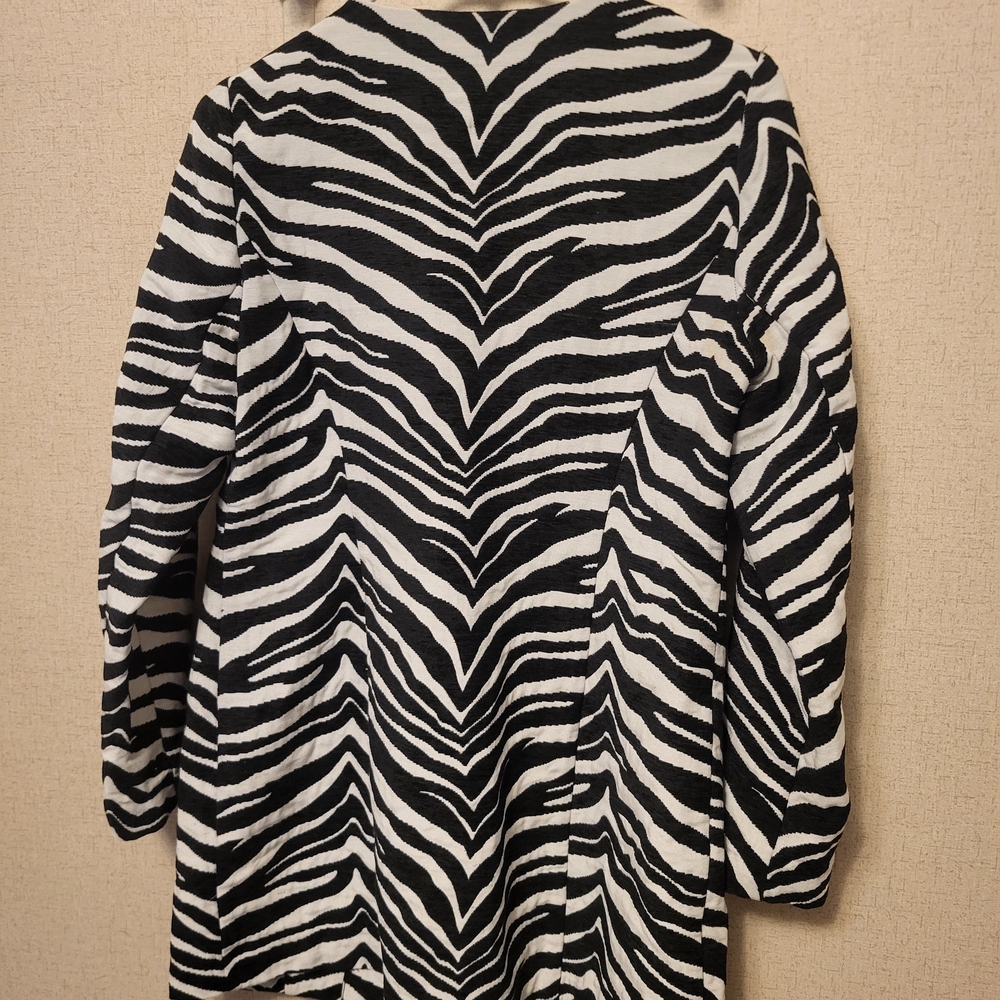 Chico's Black and White Zebra Cape